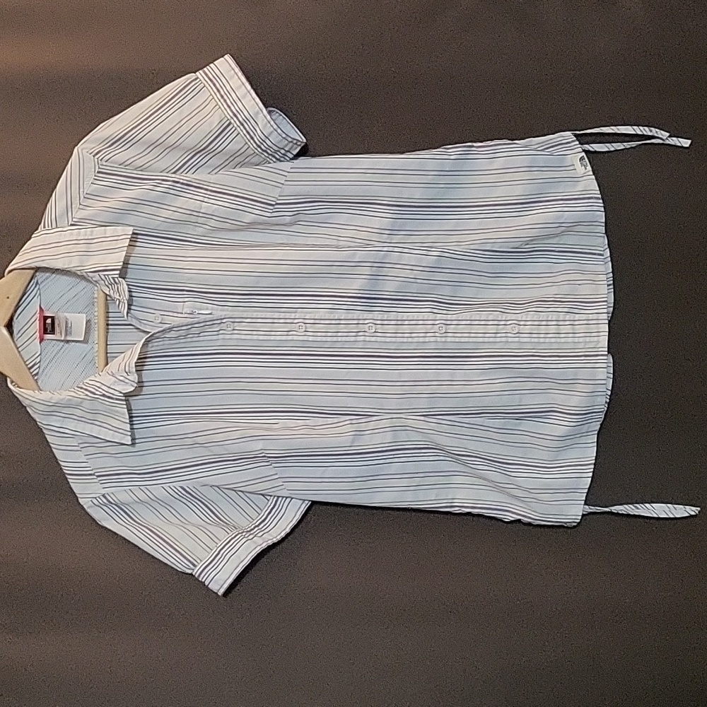 The North Face Womans VaporWick Button-Down Shirt (L)